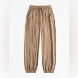 Abercrombie Women’s Drapey Utility Jogger